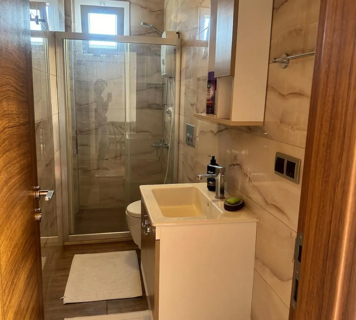 1 Bedroom Close To Bus Station And Mall 200 Mb Wifi Fethiye Apartment